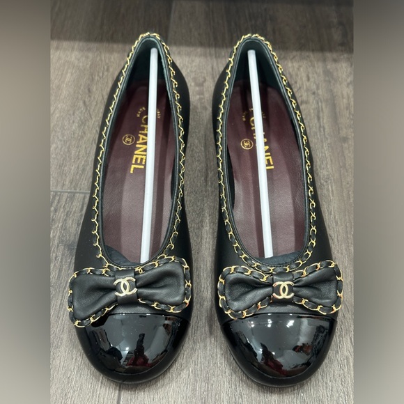 $1.5K 2024 CHANEL CC LOGO BOW BLACK LEATHER GOLD CHAIN BALLET BALLERINA FLATS 38 - Picture 6 of 15